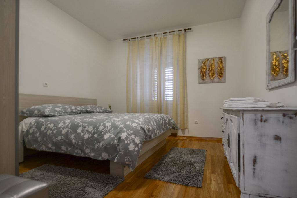 Apartment Vicenco Top Location Split Eksteriør billede